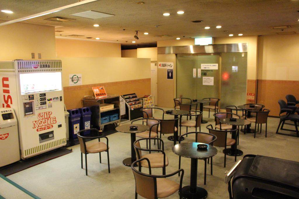 Capsule Asahi Plaza Shinsaibashi * Ōsaka