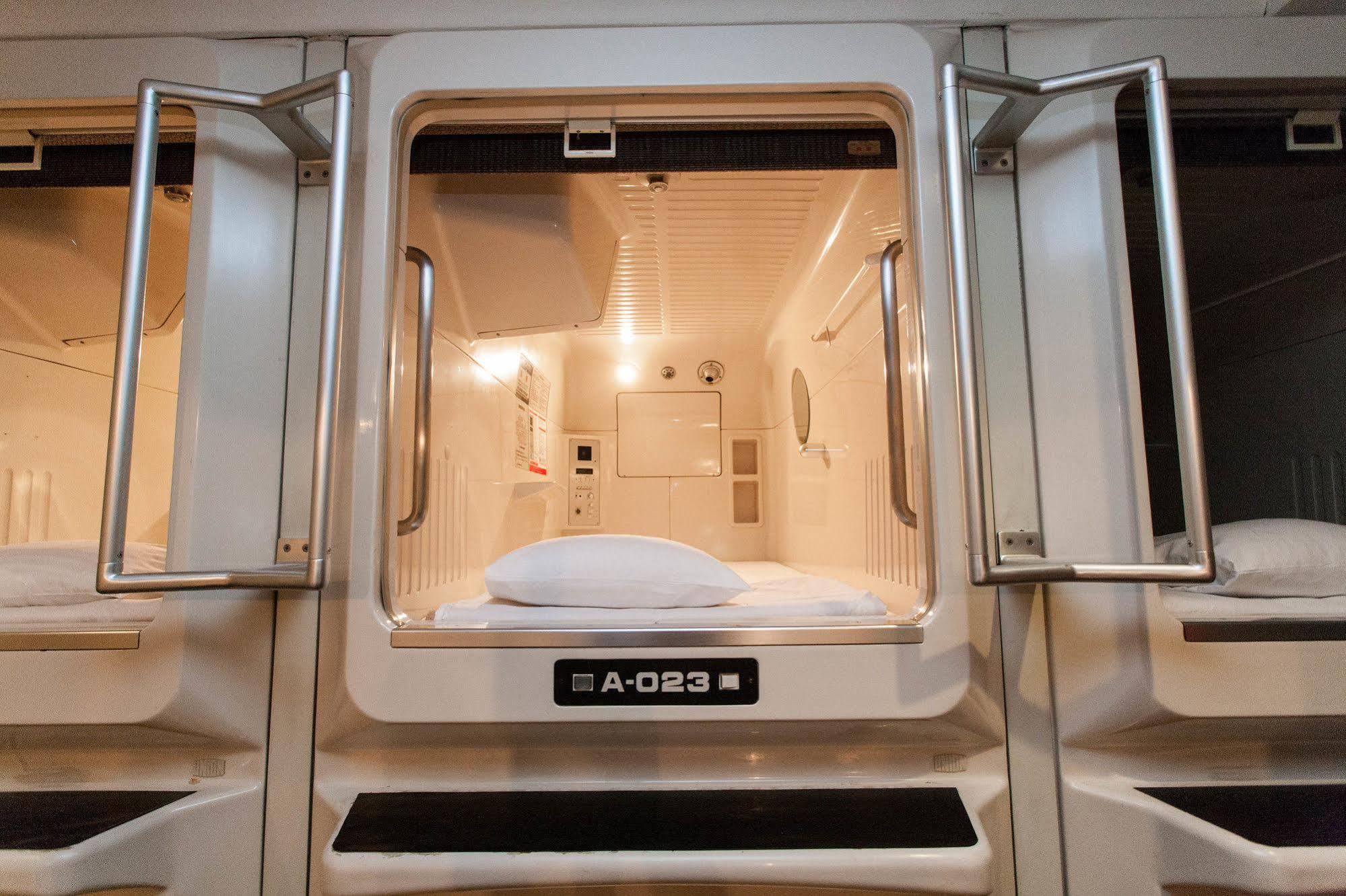 Hôtel capsule Capsule Asahi Plaza Shinsaibashi Ōsaka